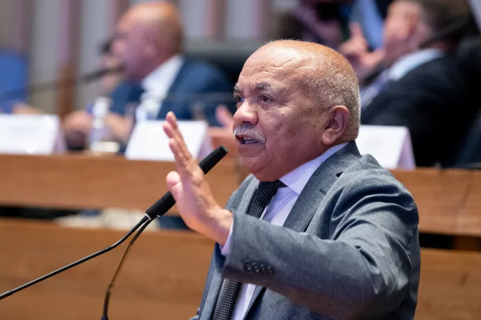 Chico Vigilante critica fila de regulação na secretaria de Saúde