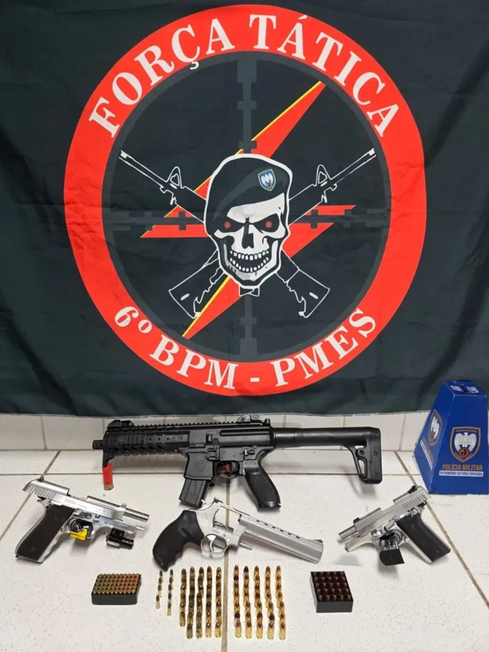 FORÇA TÁTICA DO 6º BPM DETÉM INDIVÍDUO E APREENDE ARMAS DE FOGO E MUNIÇÕES NA SERRA
