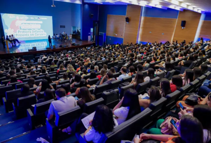 “O direito de brincar, o dever de cuidar.” Caruaru realiza Seminário da Primeira Infância com 34 municípios participantes