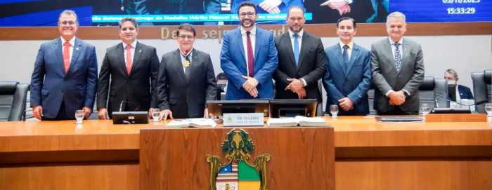 Sessão solene em homenagem a João Teodoro da Silva, presidente do Conselho Federal de Corretores de Imóveis