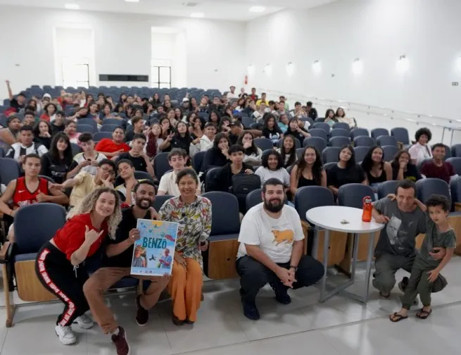 Curta sebastianense sobre benzimento celebra trajetória com exibição no Cine Olido