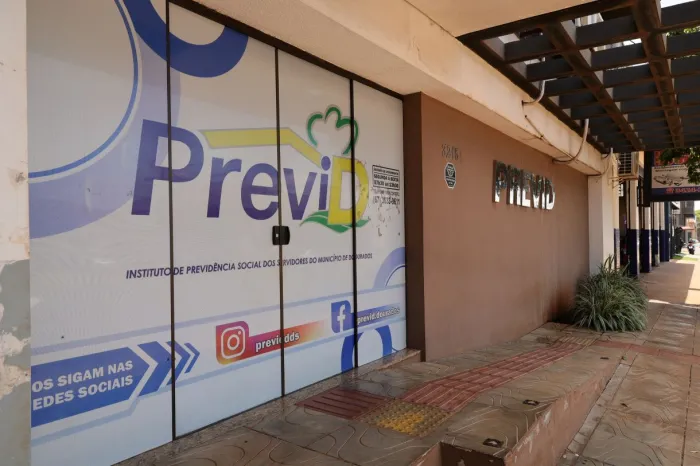 Comissão eleitoral homologa servidores que vão disputar a presidência do PreviD