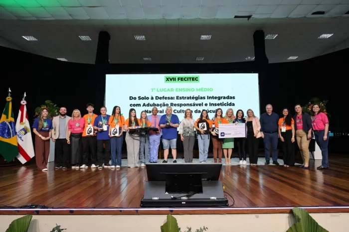 Educação de SC premia equipes destaque no encerramento da XVII Feira Estadual de Ciência e Tecnologia
