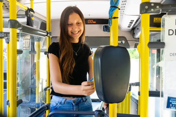 Prefeitura de Bertioga garante transporte gratuito para candidatos do ENEM 2025