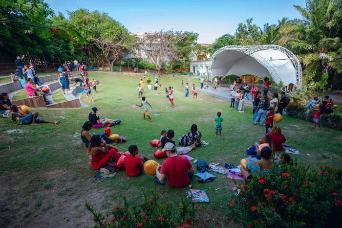 Festival de Pipas anima tarde de crianças do CAPSi no Parque Ecológico