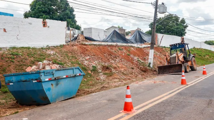 Prefeitura de Rio Branco inicia reconstrução de muro no Cemitério São João Batista