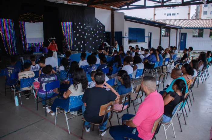 Bullying e violência foram temas de palestra na Escola Santa Júlia neste sábado (8)