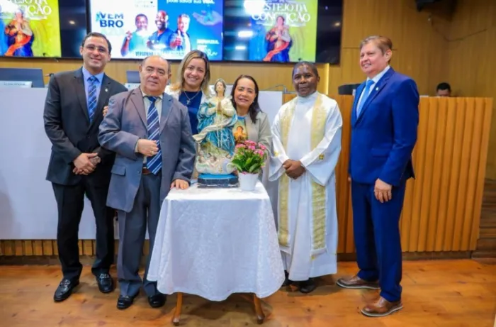 Câmara de São Luís recebe imagem de Nossa Senhora da Conceição