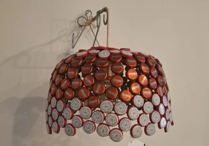 A exposição reúne obras de 20 artistas e artesãos de diversas cidades do estado do Rio - Divulgação