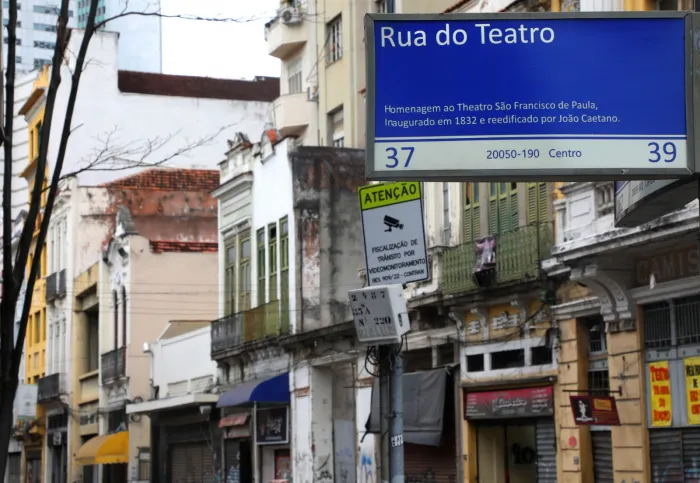 Prédios localizados na Rua do Teatro serão revitalizados com apoio financeiro do Município - Fabio Motta/Prefeitura do Rio