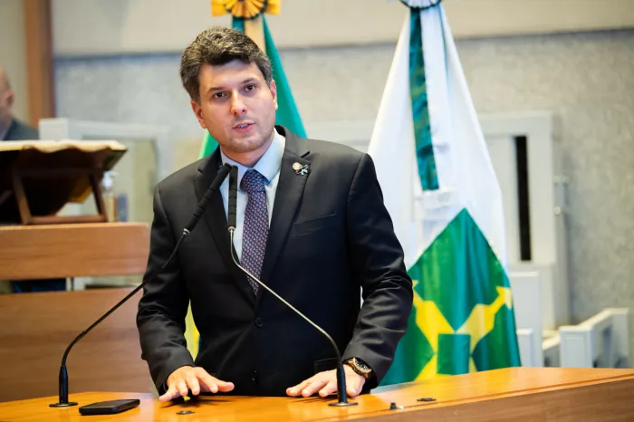 Eduardo Pedrosa exalta obras feitas com emendas parlamentares