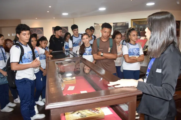 SÃO LUÍS – Memorial do MPMA recebe estudantes do Liceu Maranhense