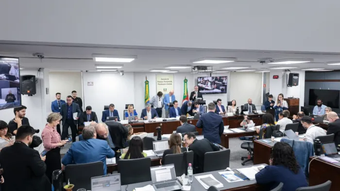 Projeto de Lei Orçamentária 2026 encaminhado pelo governador Eduardo Leite é aprovado em comissão da Assembleia Legislativa