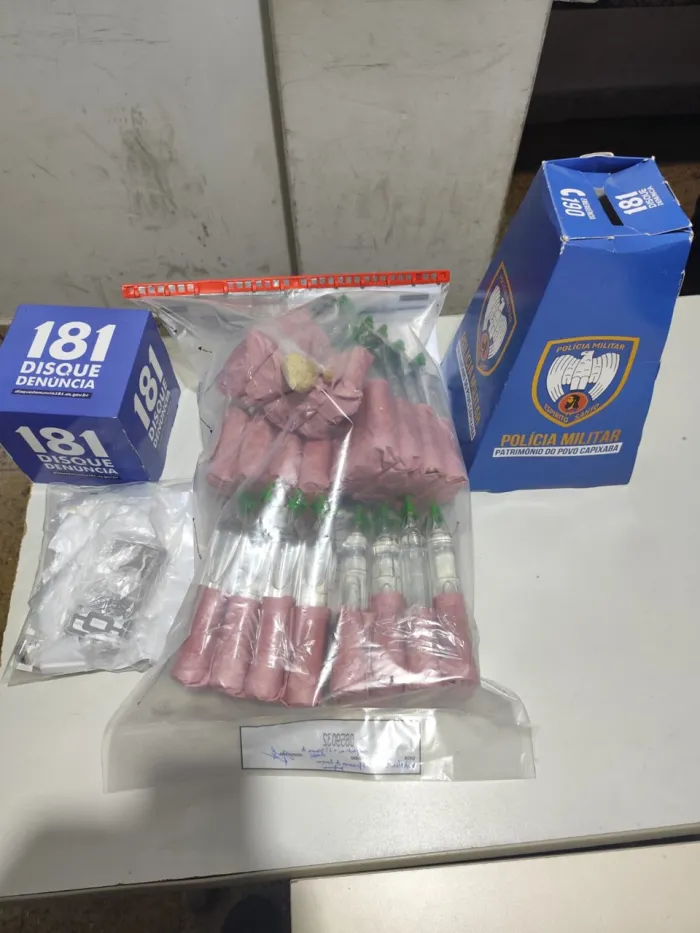 Policiais Militares do 2º BPM detêm homem com mandado de prisão e apreendem drogas em Boa Esperança