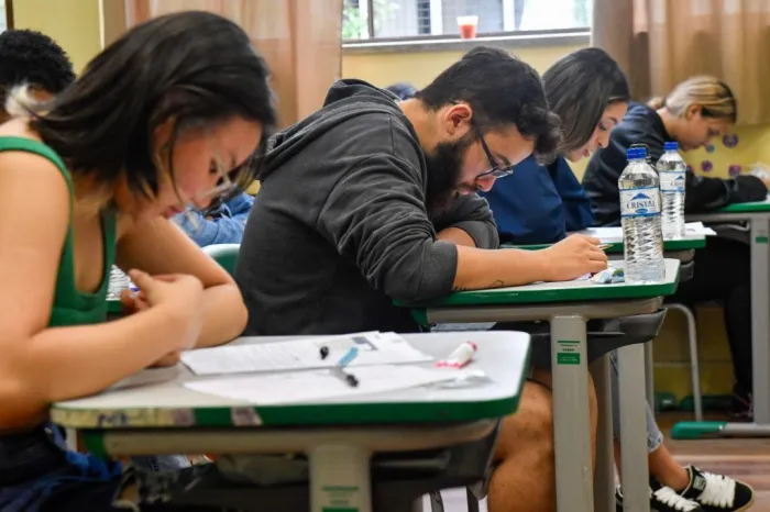 Educação de SP amplia em 111% as matrículas no ensino técnico para 2026 na região de Marília