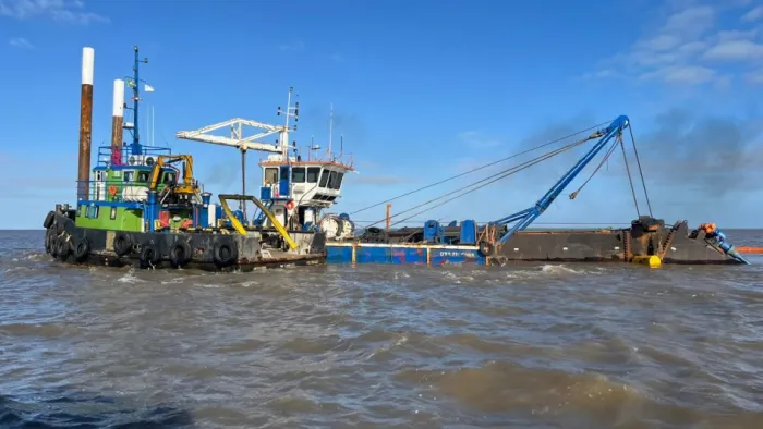 Portos RS avança na dragagem de manutenção de canais estratégicos com frentes ativas no Guaíba e no litoral sul