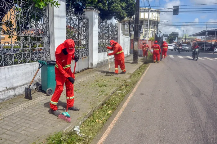 Emlur realiza ações de conservação em 14 localidades e mantém coleta regular nesta sexta-feira