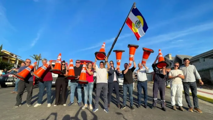 Governo Leite entrega obra na Avenida Euclides Kleimann, em Agudo, com investimento do Programa Pavimenta