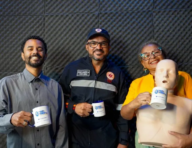 SAMU completa 15 anos de atuação no Litoral Norte e celebra avanços no atendimento de urgência no Pod da PrefSS