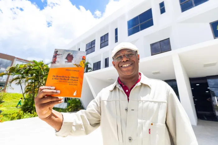 Novembro Negro: Ancestralidade de Mãe Stella de Oxóssi é tema de livro que será lançado em Camaçari