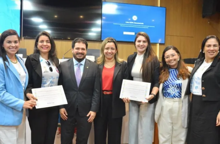 Câmara faz homenagem a atletas de futebol feminino da OAB-MA