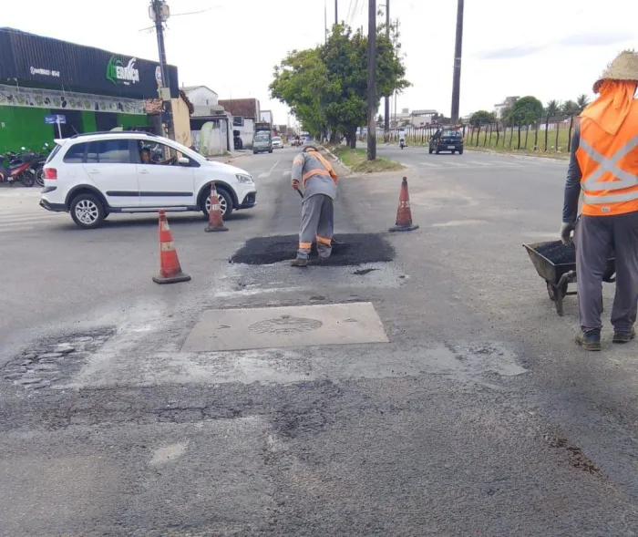 Prefeitura leva serviços da operação tapa-buraco a 33 bairros da Capital