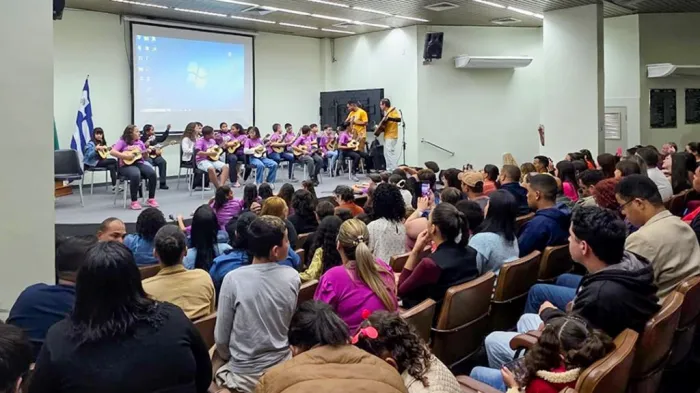 Alunos da rede municipal de Araçatuba se apresentam em festival musical