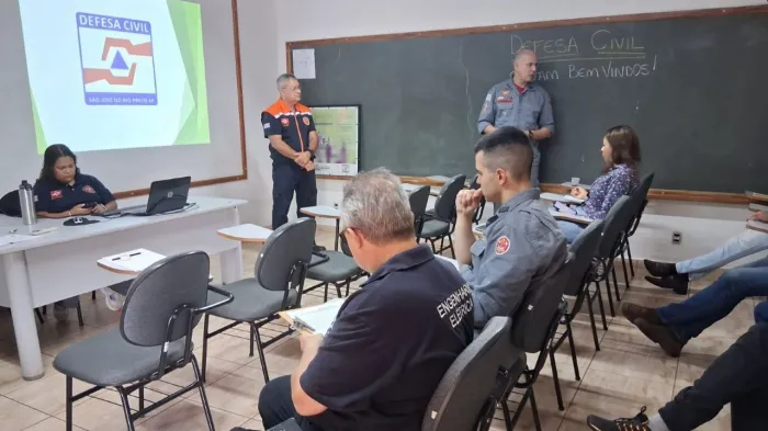 Comitê de Emergências de Verão reforça ações para chuvas intensas