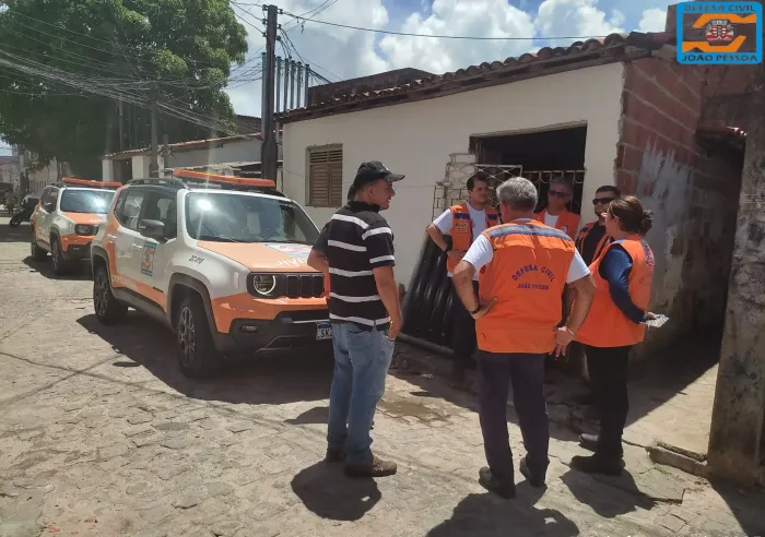 Defesa Civil realiza ações e serviços para prevenir desastres naturais e garantir a segurança da população