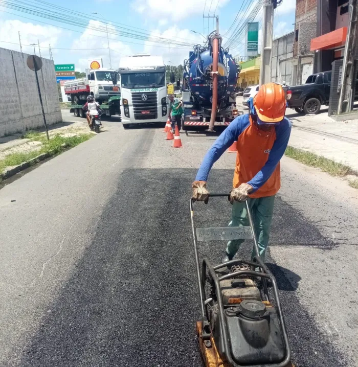 Prefeitura mantém programação da operação tapa-buraco no feriado com serviços em 31 bairros 