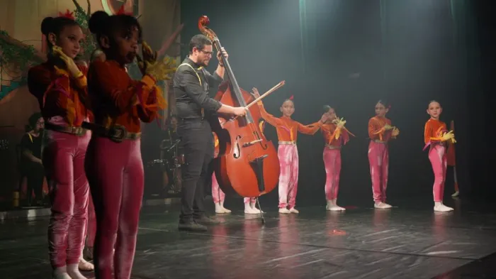 Espetáculo da Escola Municipal de Dança de Araçatuba segue em cartaz no Teatro Castro Alves até dia 26