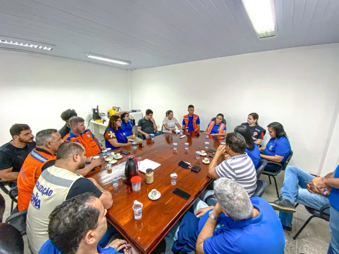 Reunião de emergência define plano de ação para enfrentar efeitos das chuvas em Lauro de Freitas