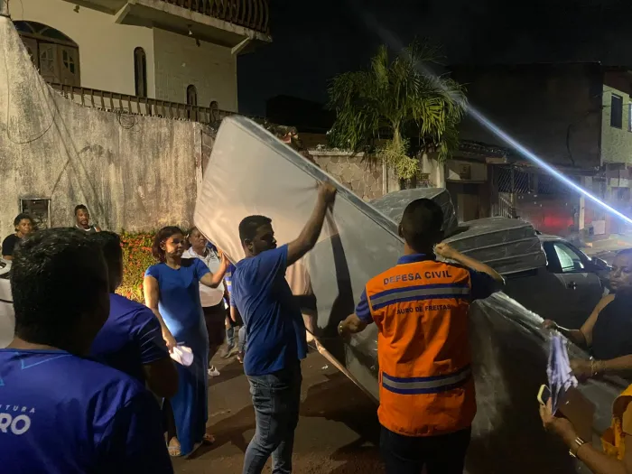 Prefeitura mantém ações constantes de suporte às famílias após as chuvas em Lauro de Freitas