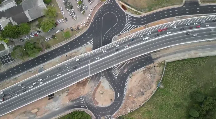 João Azevêdo entrega a segunda parte do Viaduto Luciano Agra e libera o tráfego na área