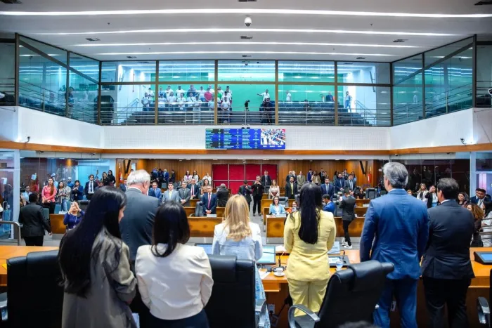 Assembleia faz minuto de silêncio em memória de José Luiz Nunes Júnior 