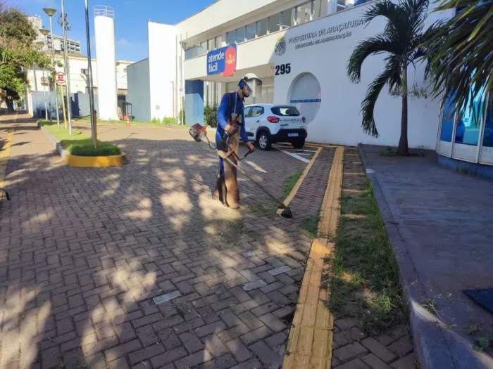Sosp faz limpeza e manutenção em diversos bairros de Araçatuba