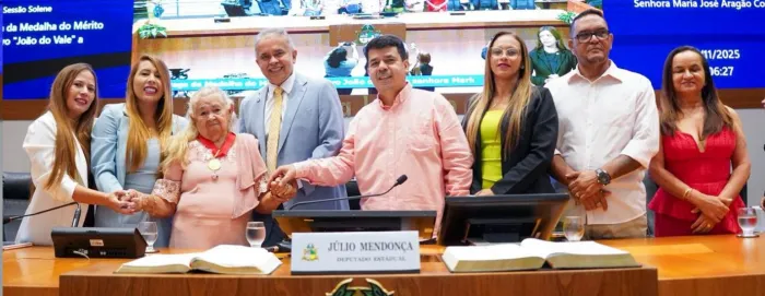 Bordadeira de indumentárias de bumba meu boi é homenageada pela Assembleia Legislativa