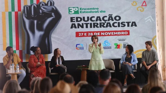 Secretária Raquel Teixeira reforçou o compromisso do Estado com a superação das desigualdades raciais na educação -Foto: Ascom Seduc