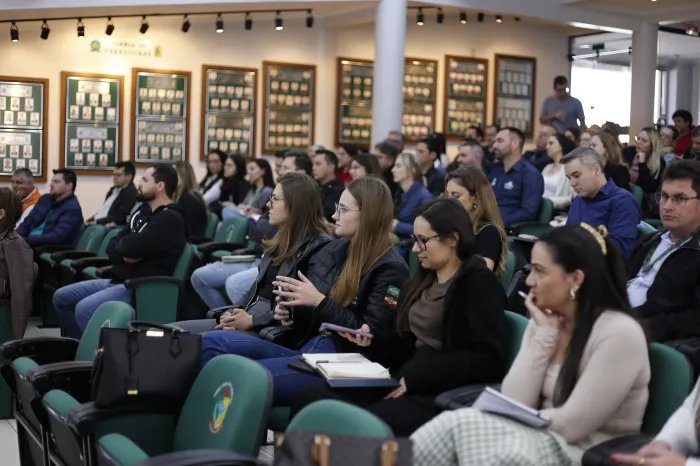 Semae promove capacitação em licenciamento ambiental em Itajaí