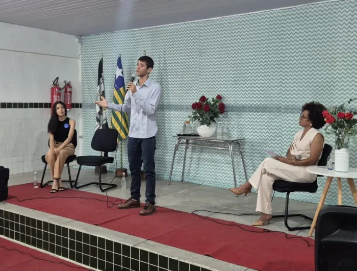 Estudants da rede estadual participam de debates e eleição simulada no Parlamento do Futuro