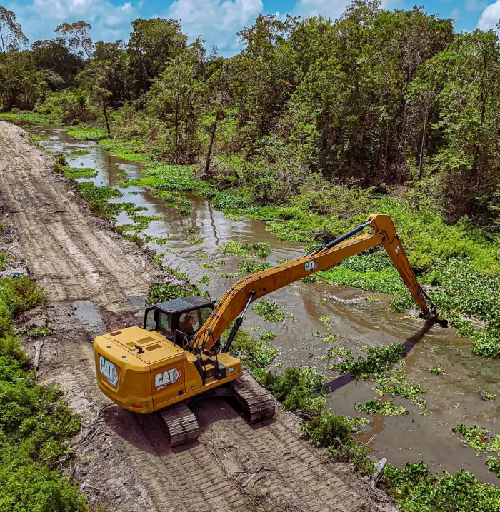 Defesa Civil já retirou mais de quatro mil toneladas de resíduos dos rios este ano