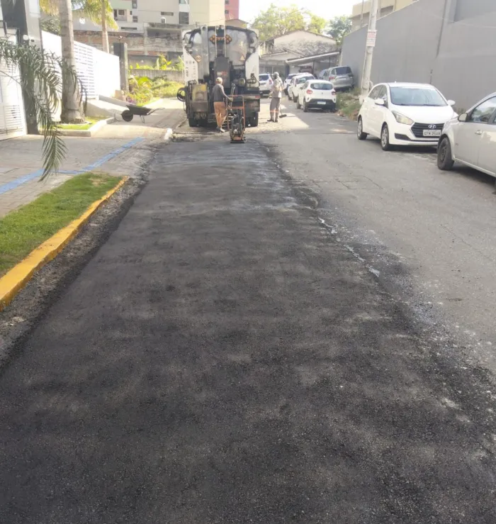 Seinfra inicia a semana com operação tapa-buraco executando serviços em 27 bairros da Capital