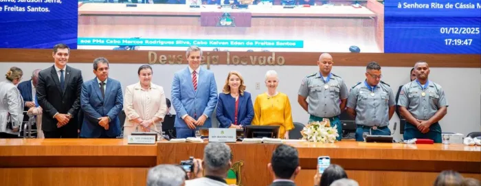 Assembleia entrega Título de Cidadã Maranhense à procuradora de Justiça e Medalha a PMs