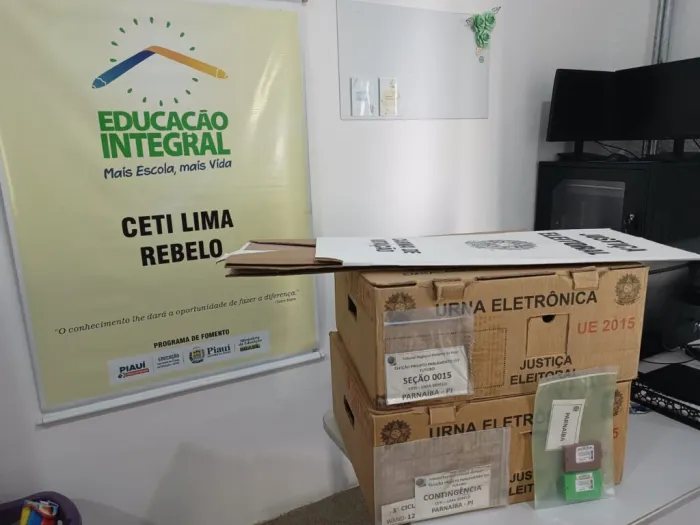 Mais de 4 mil estudantes da rede estadual participam das eleições do Parlamento do Futuro nesta sexta (5)