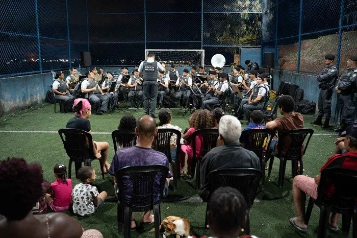 Polícia Militar leva cultura ao Bairro da Penha com apresentação da Banda de Música