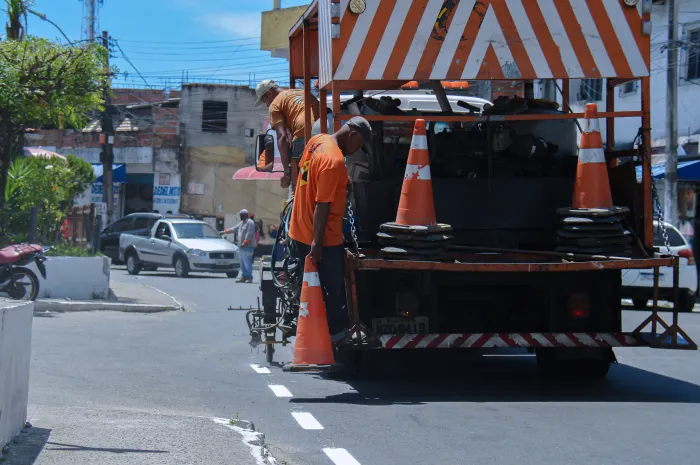 Nova sinalização viária reforça segurança no trânsito em Vida Nova