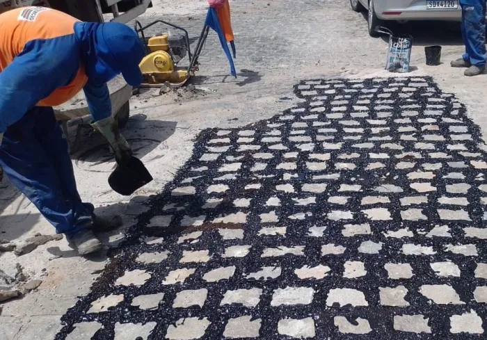 Operação tapa-buraco executa serviços em mais de 20 bairros da Capital