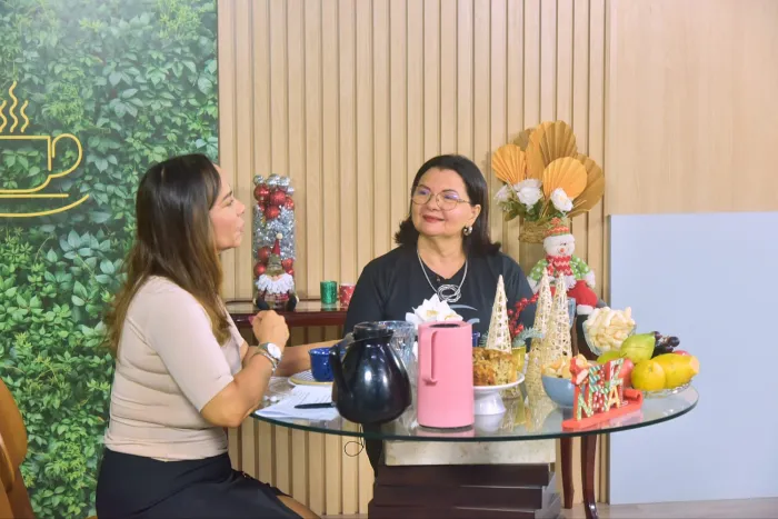 ‘Café com Notícias’ destaca o projeto “Caligrafia Viva”, do Sesc, e reforça importância da leitura e escrita