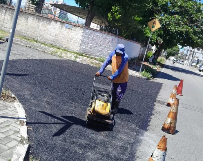 Prefeitura reforça ações da operação tapa-buraco para garantir vias mais seguras em João Pessoa