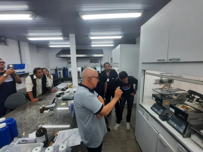 Fiscais do Procon-JP se capacitam para análise de conformidade e de qualidade dos combustíveis